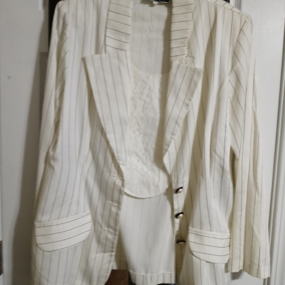 Marnie West 2 pc business suit (New w/o tag)